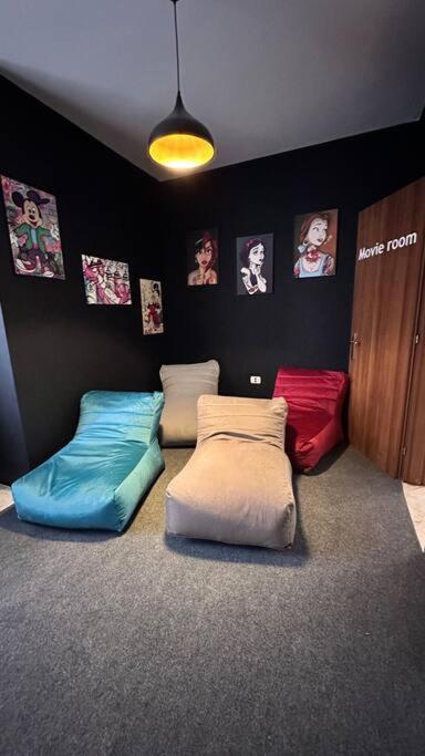 Super House Blloku - 3 Rooms ติรานา ภายนอก รูปภาพ